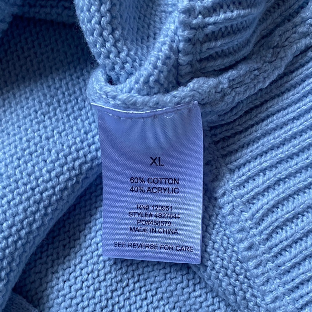 Light Blue Collared Top - Picture 4 of 6